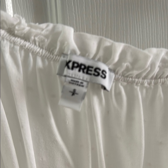 ❤️Express White Relaxed Ruffled Camisole - Picture 5 of 10